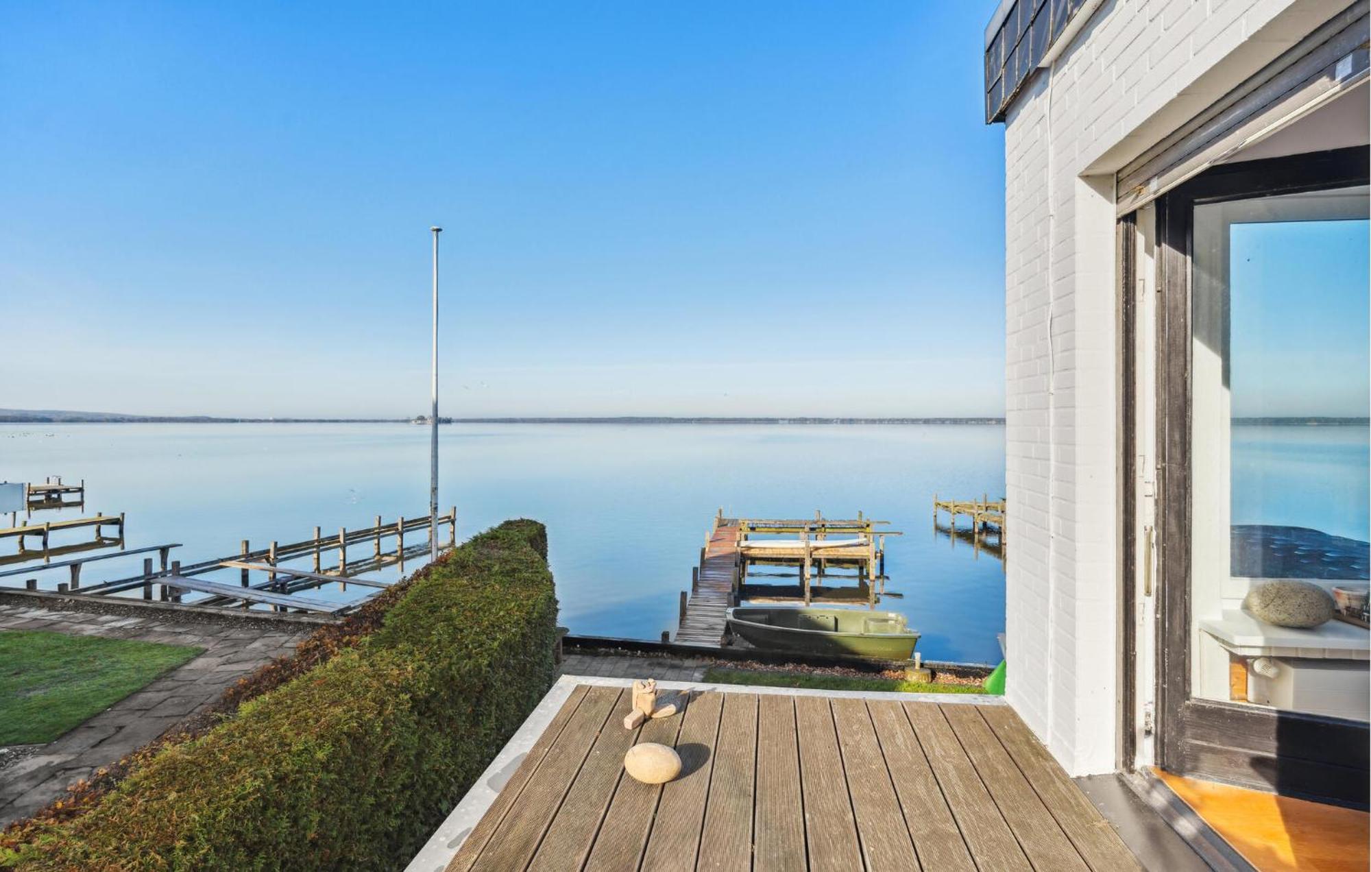 Gorgeous Home In Wunstorf -Steinhude With Sauna Exterior photo